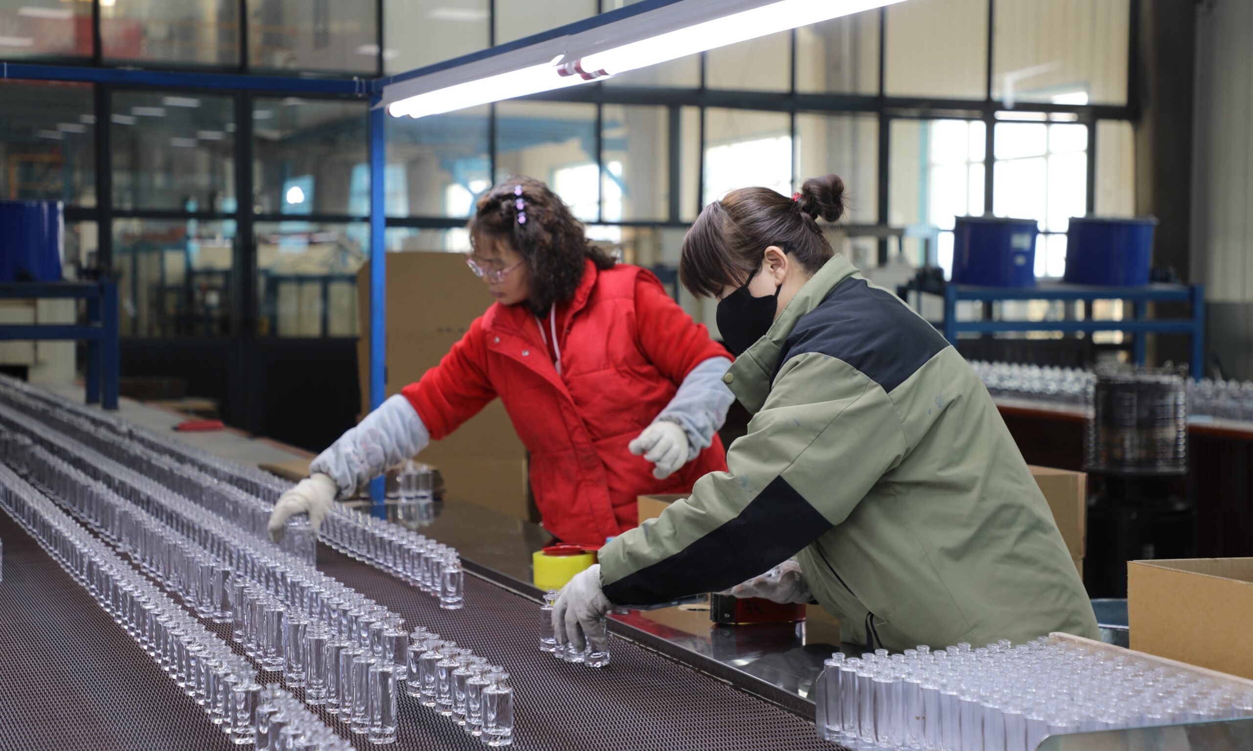 Baide Glass workshop operation